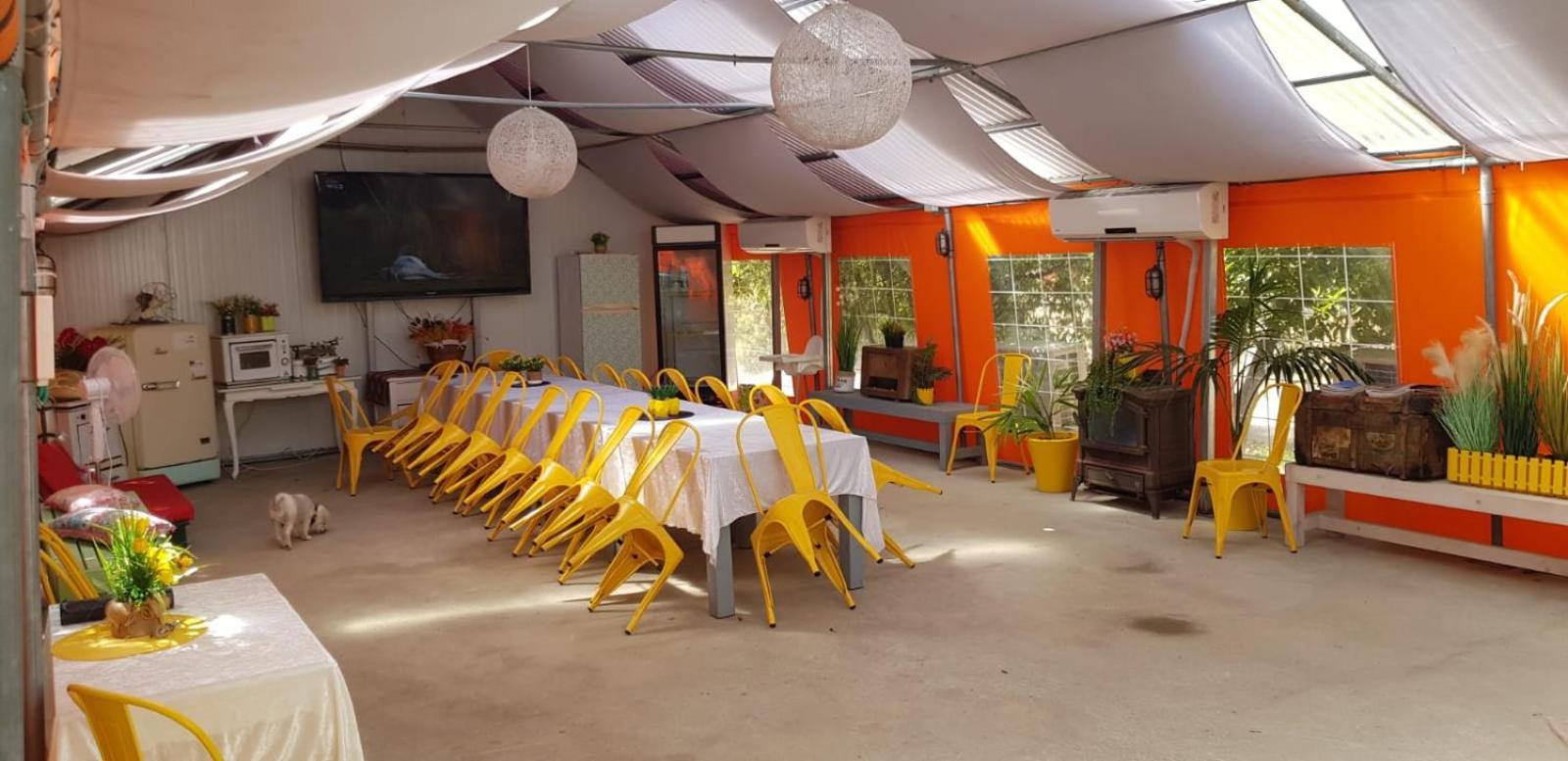 ביקתפוז וקלמנטינה- מתחם בקתות וסוויטות עם ג'קוזי פרטי ובריכה משותפת Hotel Liman Luaran gambar